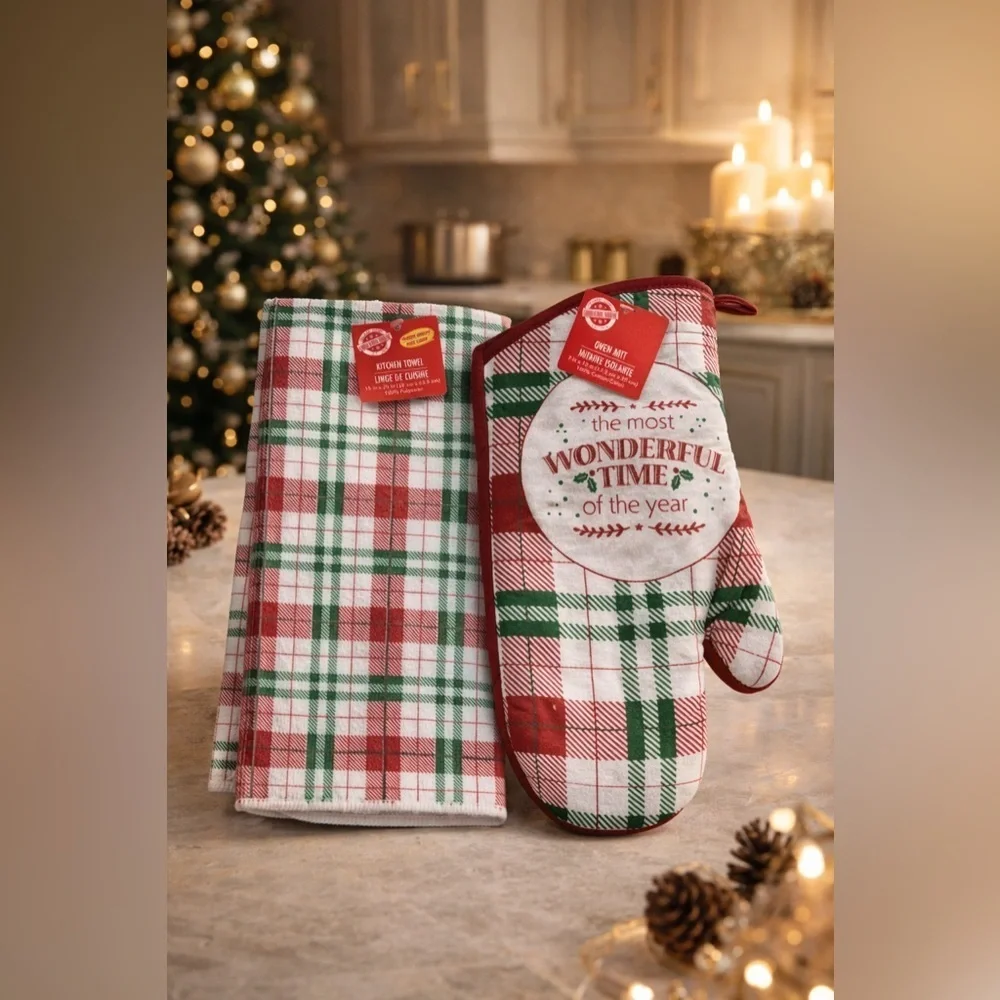 Festive Red and Green Kitchen Towel and Oven Mitt Set